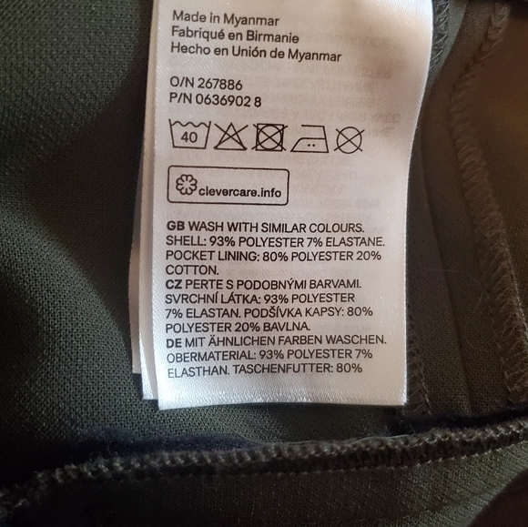 Moss green smart shorts, H&M, size 2. - Picture 3 of 4